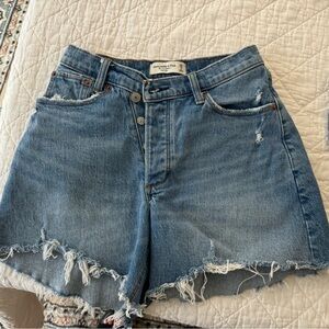Abercrombie & Fitch Curve Love High Rise Jean Shorts. Size 25/0